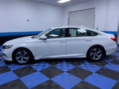 Certified 2019 Honda Accord EX image 5