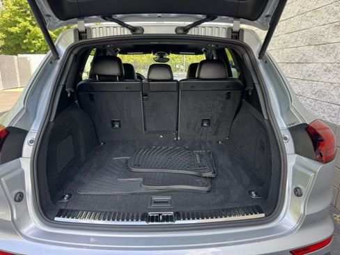 Used 2018 Porsche Cayenne Platinum Edition w/ Premium Package Plus AWD/4WD image 9