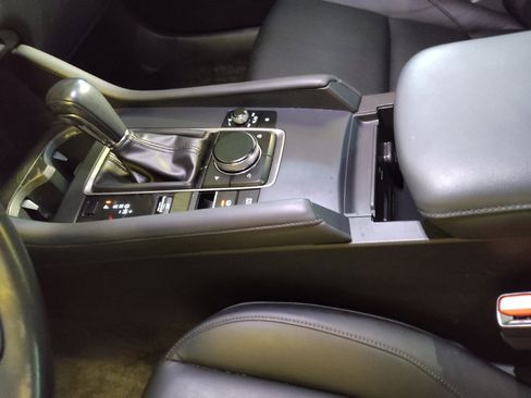 Used 2021 MAZDA MAZDA3 s image 26