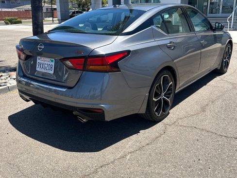 Used 2023 Nissan Altima 2.5 SR w/ SR Premium Package FWD image 4