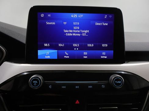 Used 2020 Ford Escape SE image 27