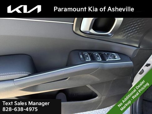 New 2026 Kia Sorento S image 24