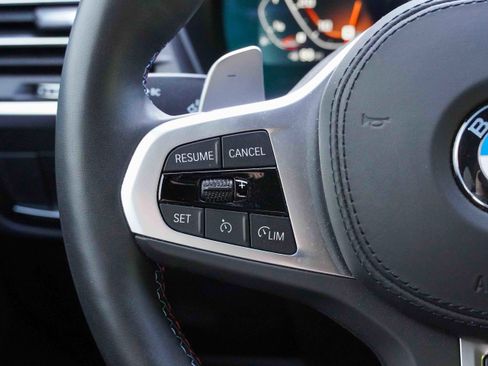 Used 2025 BMW X4 M40i image 21