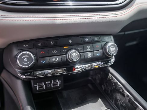 Used 2023 Dodge Durango R/T AWD/4WD image 18