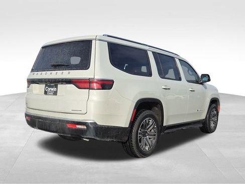 Used 2022 Jeep Wagoneer Series III w/ Flexible Seating Group image 18