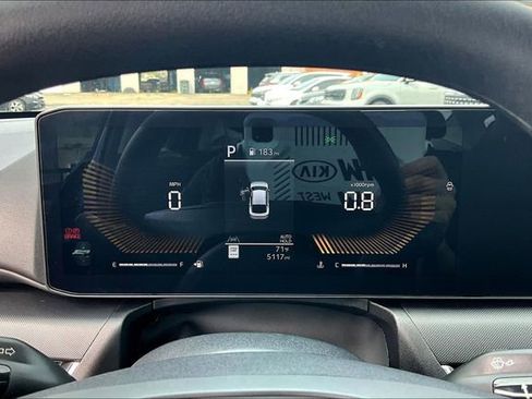 Used 2025 Kia K4 LXS image 18