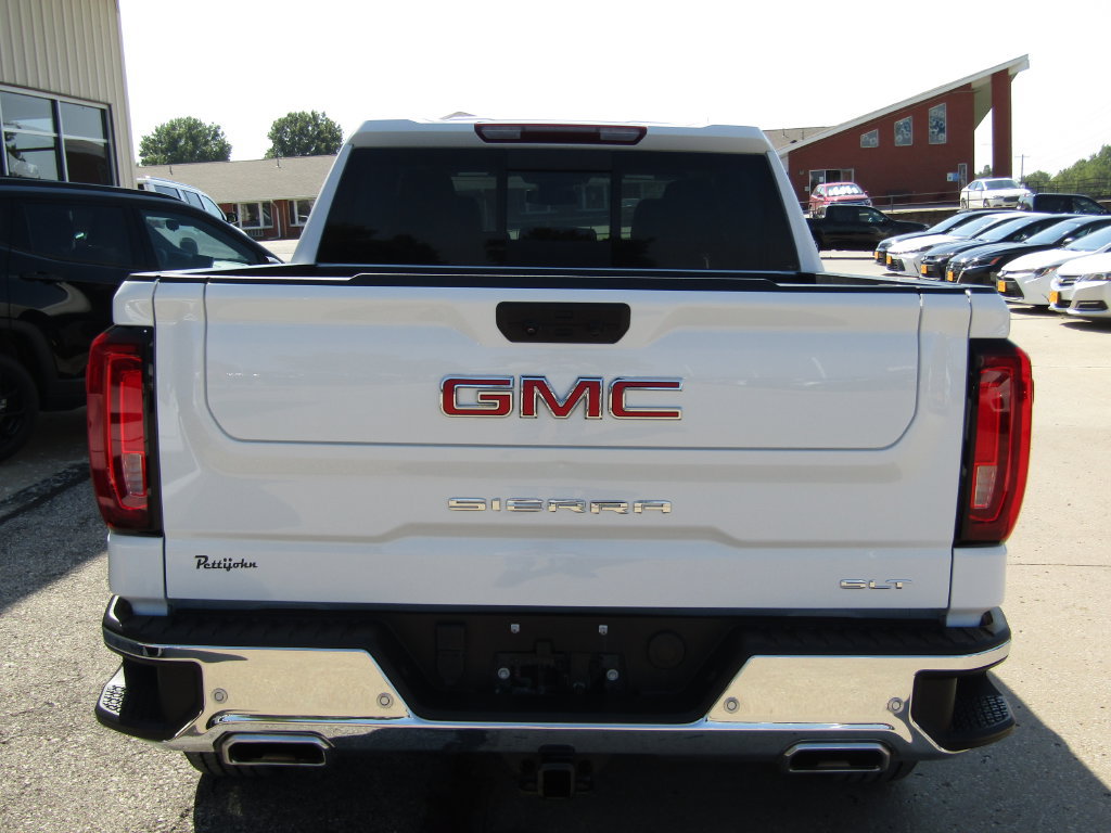 Used 2024 GMC Sierra 1500 SLT w/ SLT Premium Plus Package AWD/4WD image 4