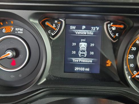 Used 2025 Jeep Wrangler Unlimited Sport AWD/4WD image 28