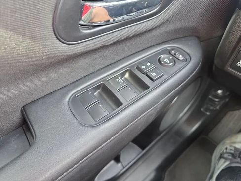 Used 2021 Honda HR-V Sport image 25