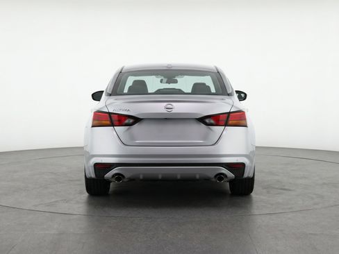 Used 2025 Nissan Altima 2.5 SV image 7