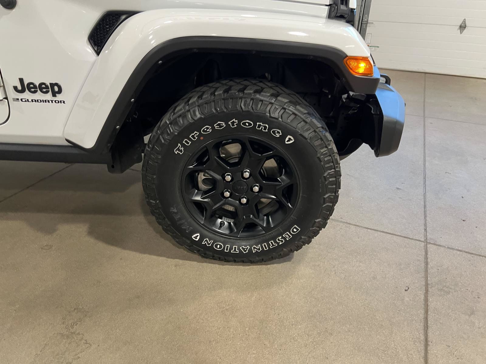 Used 2023 Jeep Gladiator Sport AWD/4WD image 36