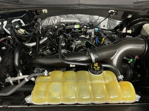 Used 2020 Ford F150 XLT w/ Equipment Group 302A Luxury image 9