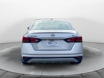 Used 2024 Nissan Altima 2.5 SV