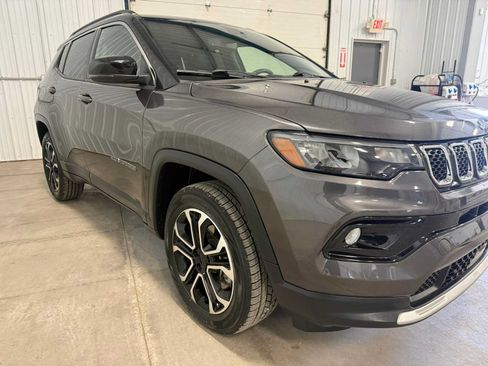 Used 2023 Jeep Compass Limited AWD/4WD image 10