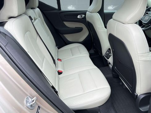 Used 2024 Volvo XC40 B5 Plus w/ Protection Package Premier image 29