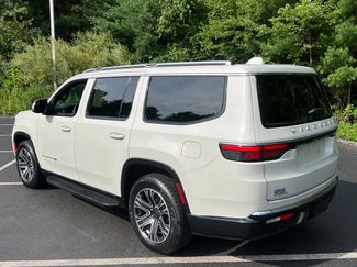 Used 2022 Jeep Wagoneer Series III AWD/4WD video 3