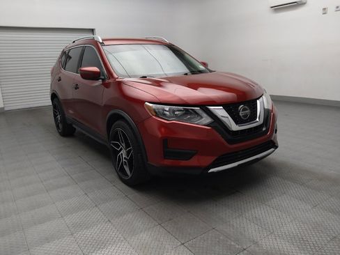Used 2018 Nissan Rogue SV image 13