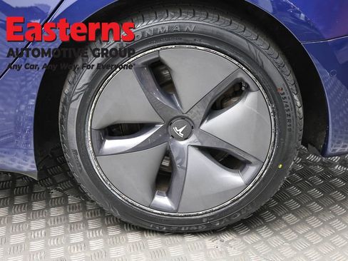 Used 2019 Tesla Model 3 Standard Range image 8