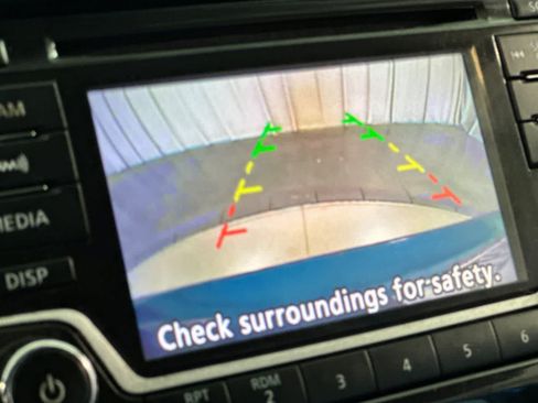 Used 2016 Nissan Versa Note SV FWD image 22