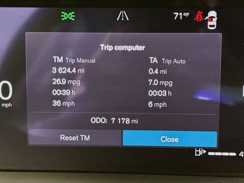 Certified 2024 Volvo V60 B5 Cross Country Plus AWD/4WD image 12