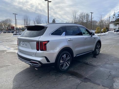 Used 2023 Kia Sorento EX image 8