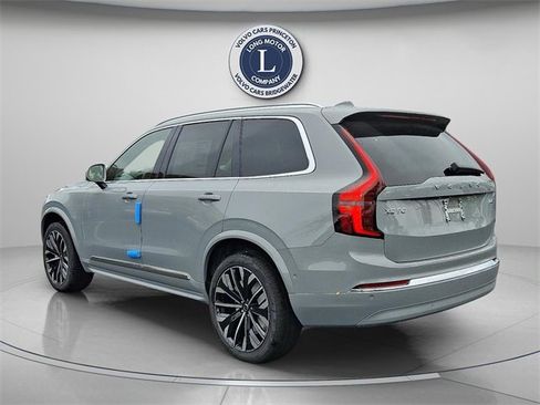 New 2026 Volvo XC90 B6 Plus w/ Protection Package Premier image 3
