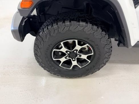 Used 2021 Jeep Wrangler Unlimited Rubicon AWD/4WD image 18