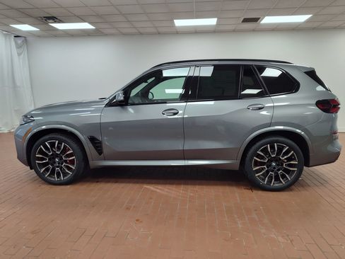 Used 2026 BMW X5 xDrive40i w/ M Sport Package AWD/4WD image 2