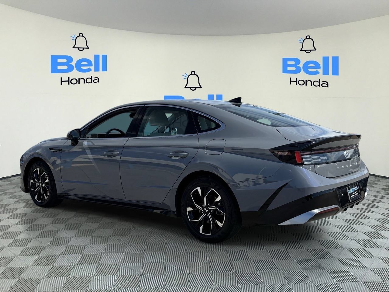 Used 2025 Hyundai Sonata SEL FWD image 3