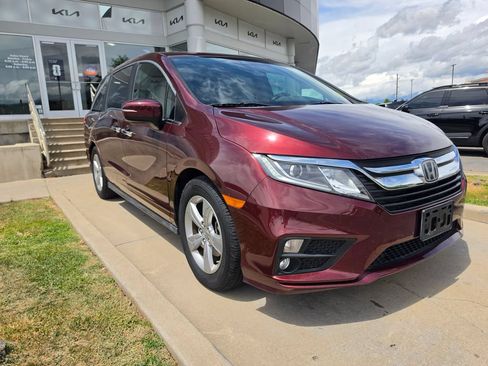 Used 2019 Honda Odyssey EX image 3