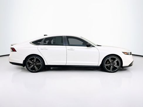 Used 2025 Honda Accord Sport image 10