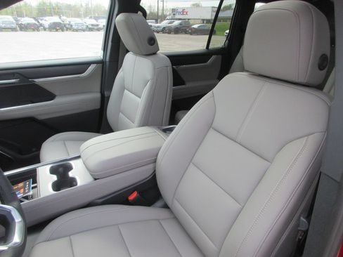 New 2026 GMC Acadia Elevation w/ Black Edition FWD image 12