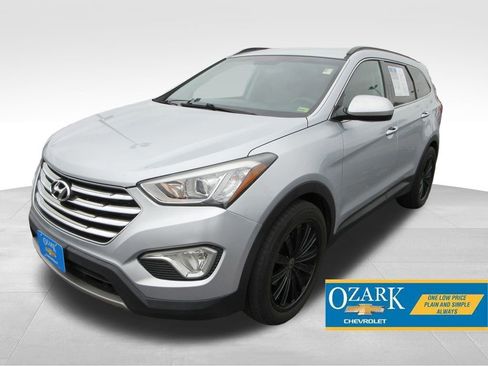 Used 2015 Hyundai Santa Fe GLS image 1