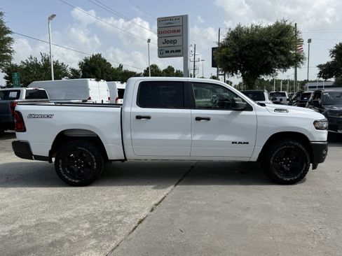 Used 2025 RAM 1500 Warlock AWD/4WD image 3