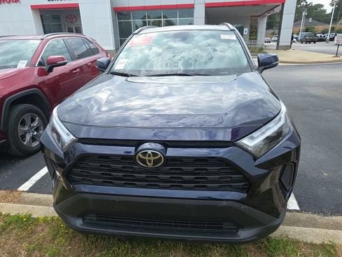 Used 2025 Toyota RAV4 XLE w/ Convenience Package FWD image 2