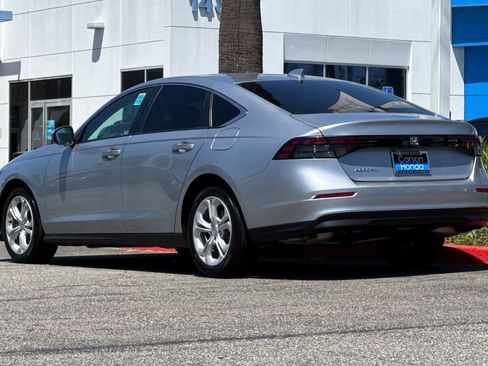 Certified 2025 Honda Accord SE image 3