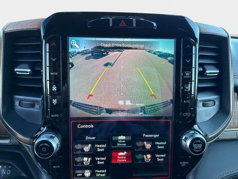 Used 2021 RAM 1500 Limited w/ Body Color Bumper Group image 24