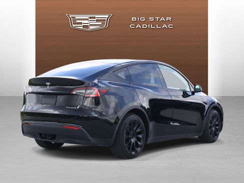 Used 2021 Tesla Model Y Long Range image 5
