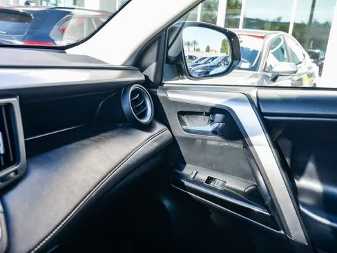 Used 2017 Toyota RAV4 Limited image 26