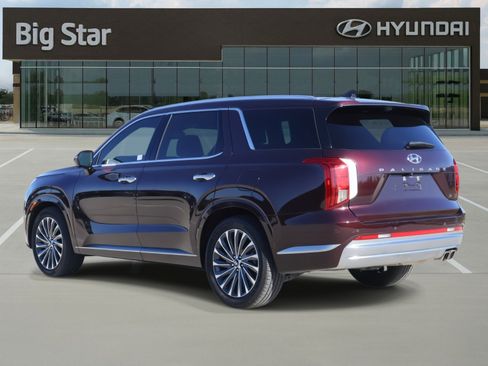 Used 2023 Hyundai Palisade Calligraphy FWD image 3