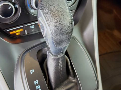 Used 2015 Ford Escape SE FWD image 23