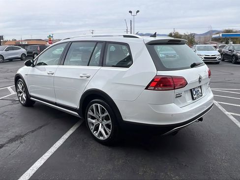 Used 2018 Volkswagen Golf Alltrack SEL image 6
