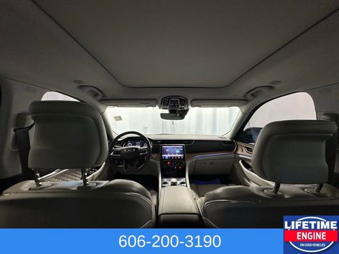 Used 2021 Jeep Grand Cherokee L Summit w/ Luxury Tech Group V image 20