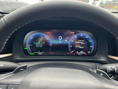 Certified 2025 Toyota Crown Signia AWD/4WD image 24