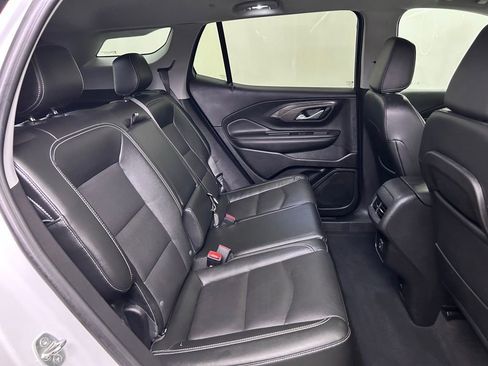 Used 2023 GMC Terrain SLT image 32