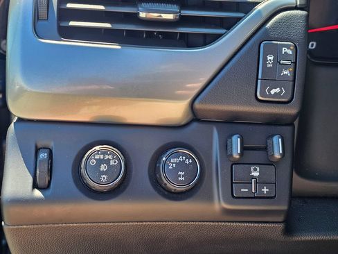 Used 2019 Chevrolet Tahoe LT AWD/4WD image 28