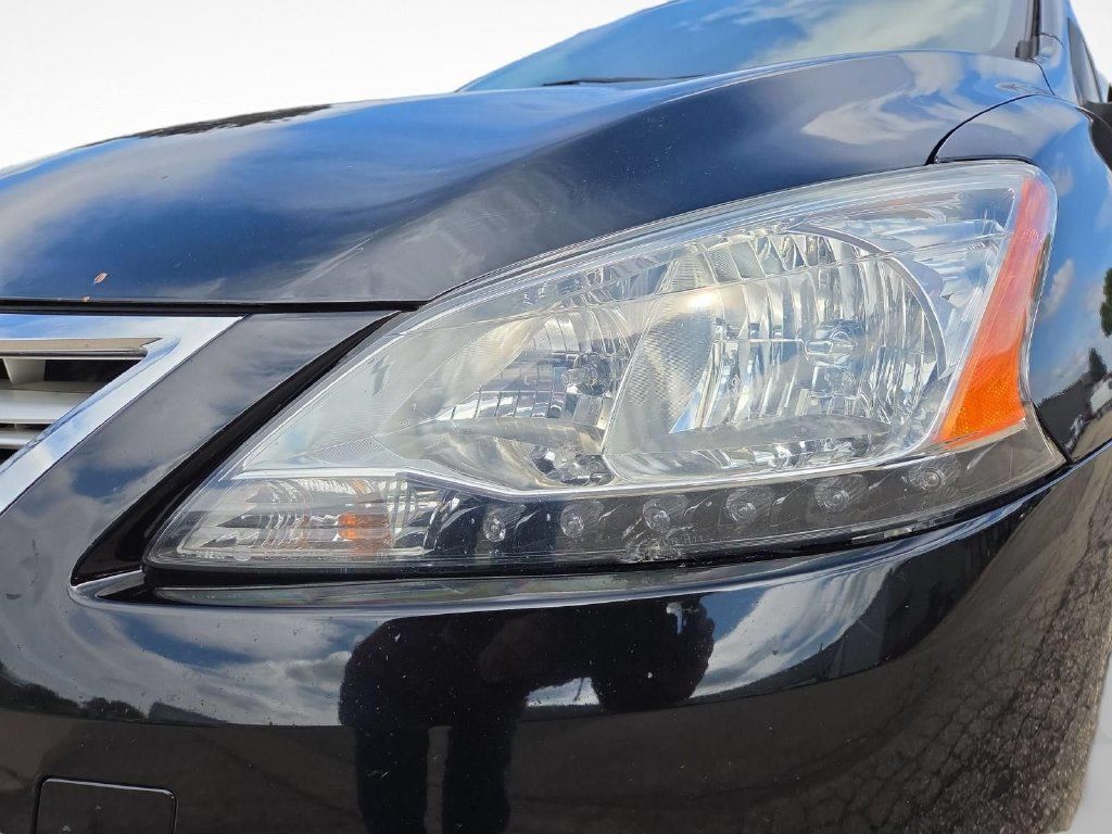 Used 2014 Nissan Sentra SV FWD image 9