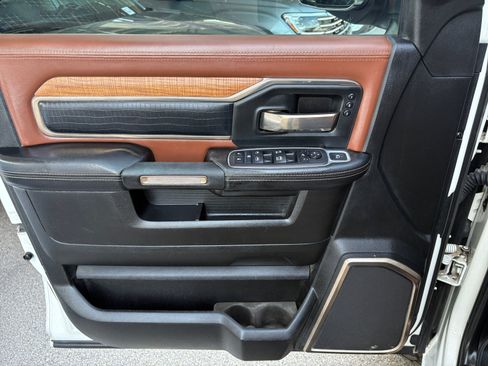 Used 2019 RAM 2500 Limited AWD/4WD image 25