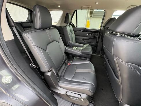 Used 2023 Honda Pilot EX-L image 32