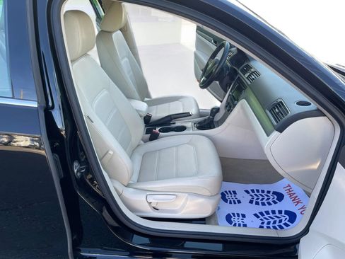 Used 2014 Volkswagen Passat 1.8T SE image 13